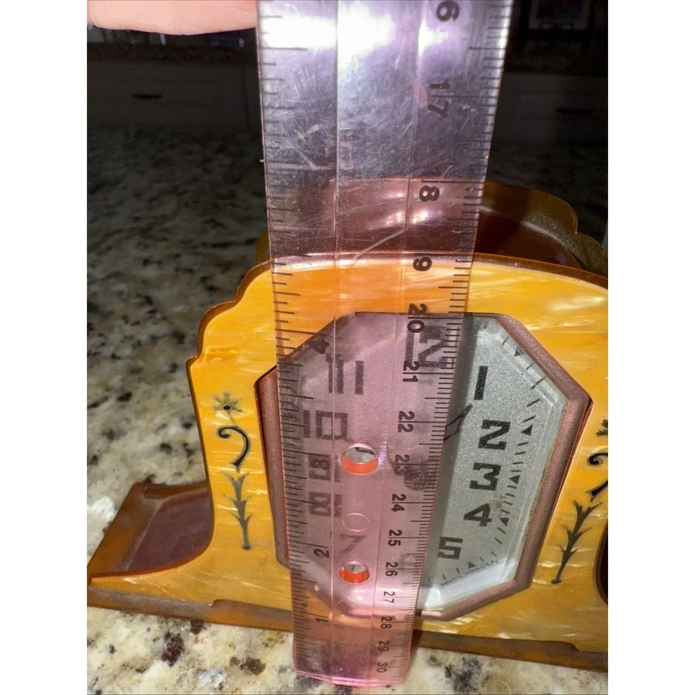 Vintage Art Deco Pearlized Bakelite LUX Wind-Up Clock Sold‎ As Is 4579
